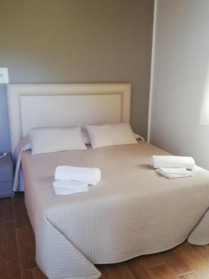 La Porta Delle Gole Hotel Motta Camastra Екстериор снимка