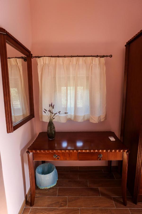 La Porta Delle Gole Hotel Motta Camastra Екстериор снимка