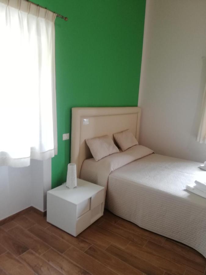 La Porta Delle Gole Hotel Motta Camastra Екстериор снимка