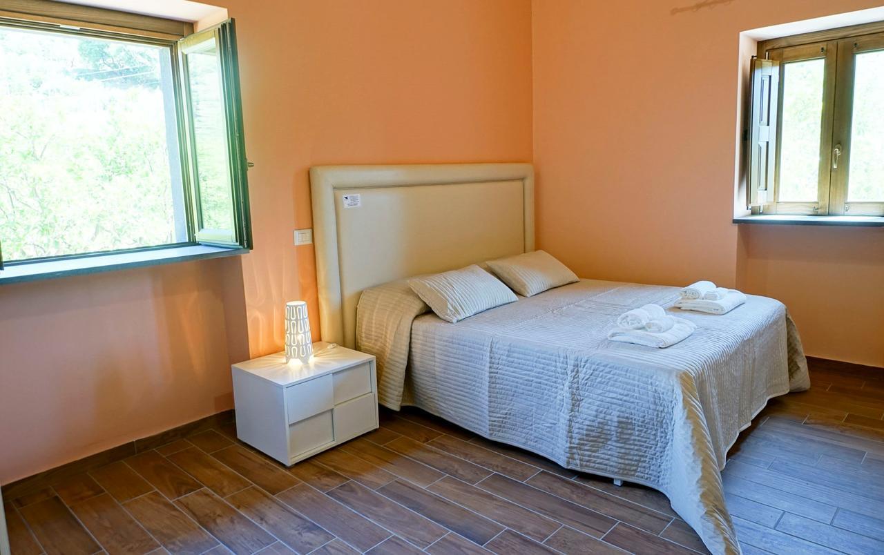 La Porta Delle Gole Hotel Motta Camastra Екстериор снимка